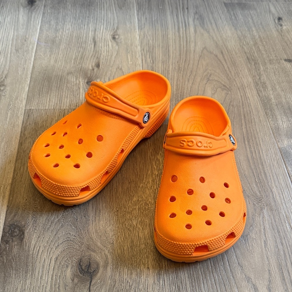 CROCS Kids Vibrant Orange Sandals - Picture 7 of 8